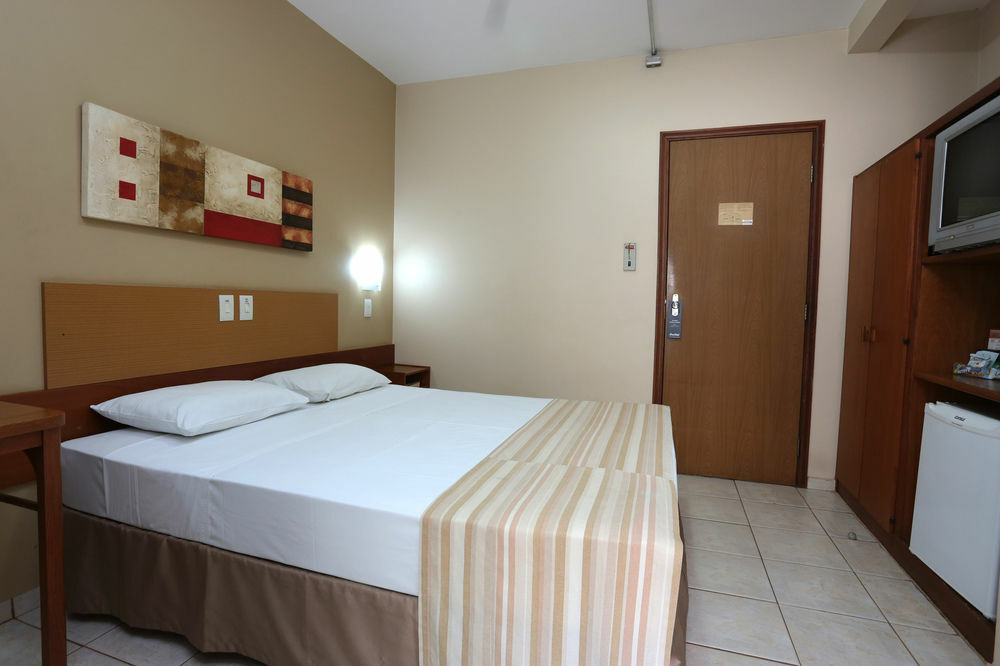 Agua Branca Park Hotel Araçatuba Buitenkant foto